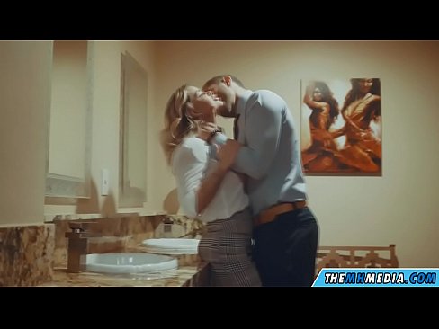 ❤️ Quando uma loira peituda o seduz em um banheiro público ☑ Sexo superior em porno pt-br.kutjeporno.ru